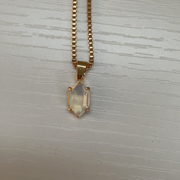 Vintage style hexagon opalite gem crystal necklace - Picture 4 of 6